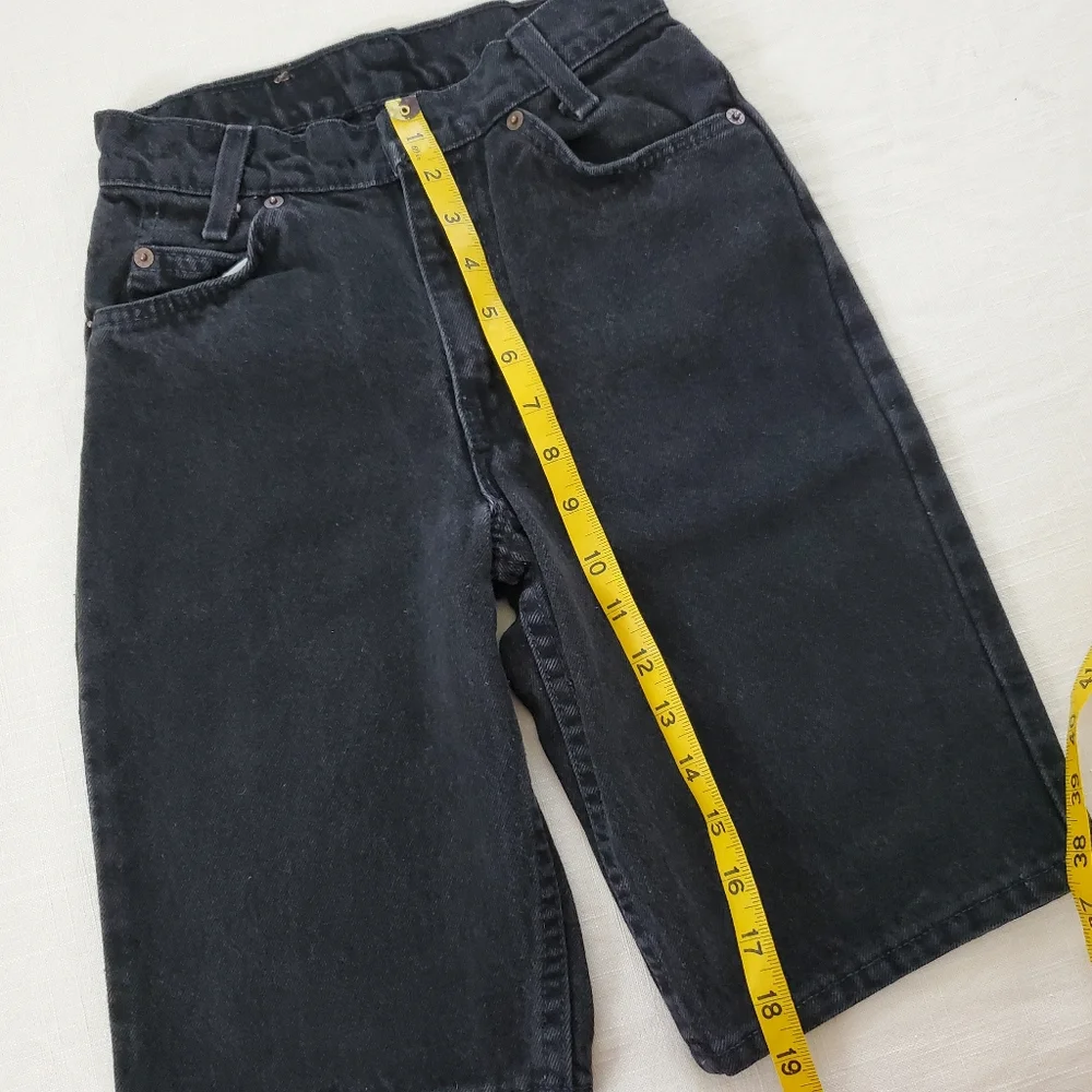 Vintage Levi's black 550 fit jean shorts 23 inch waist